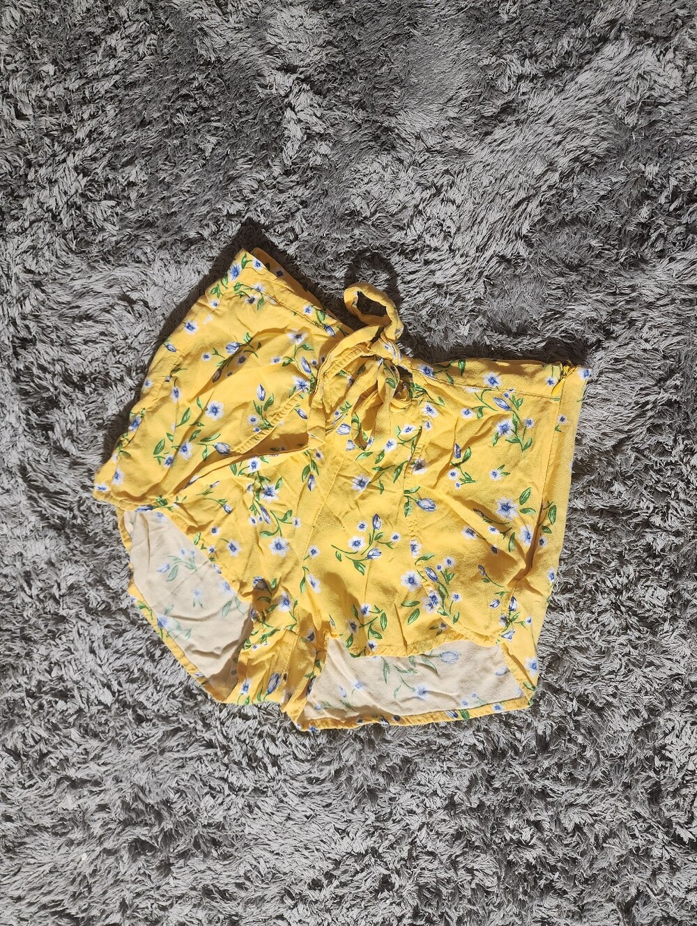 Kendall & Kylie Yellow Floral Tie-Front Shorts